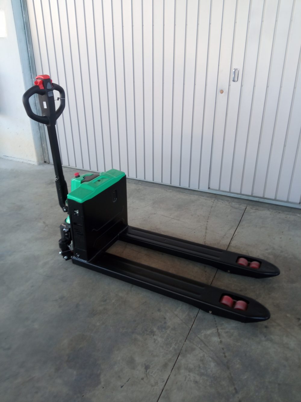 Transpaleta Eléctrica Litio Nueva RX-CBD15W-II - PRECIO: 1900€ - Imagen 3