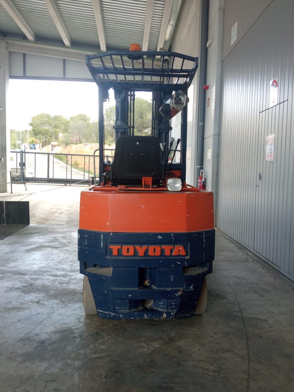 CARRETILLA ELÉCTRICA TOYOTA 2.500 Kg - PRECIO: 4.500€ - Imagen 4