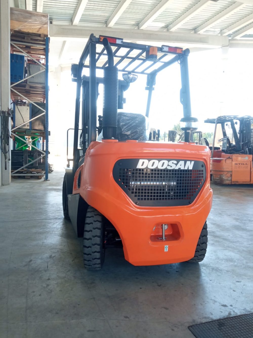 CARRETILLA ELEVADORA DIÉSEL NUEVA DOOSAN-BOBCAT D25NXP 2,5KG  PRECIO: 25.850€ - Imagen 2