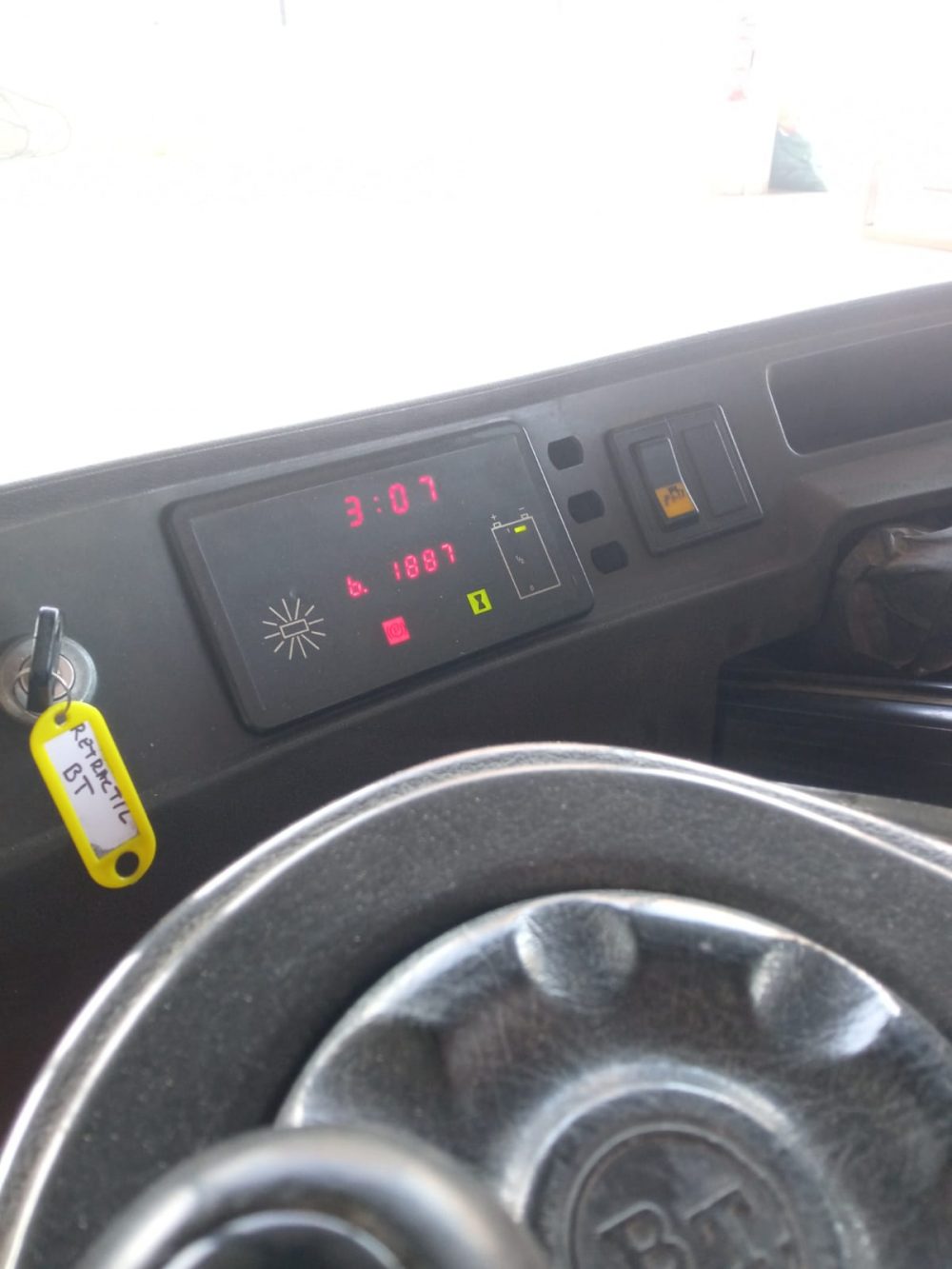 CARRETILLA RETRÁCTIL BT RRE3/14 - OCASIÓN- PRECIO: 4800€ - Imagen 9