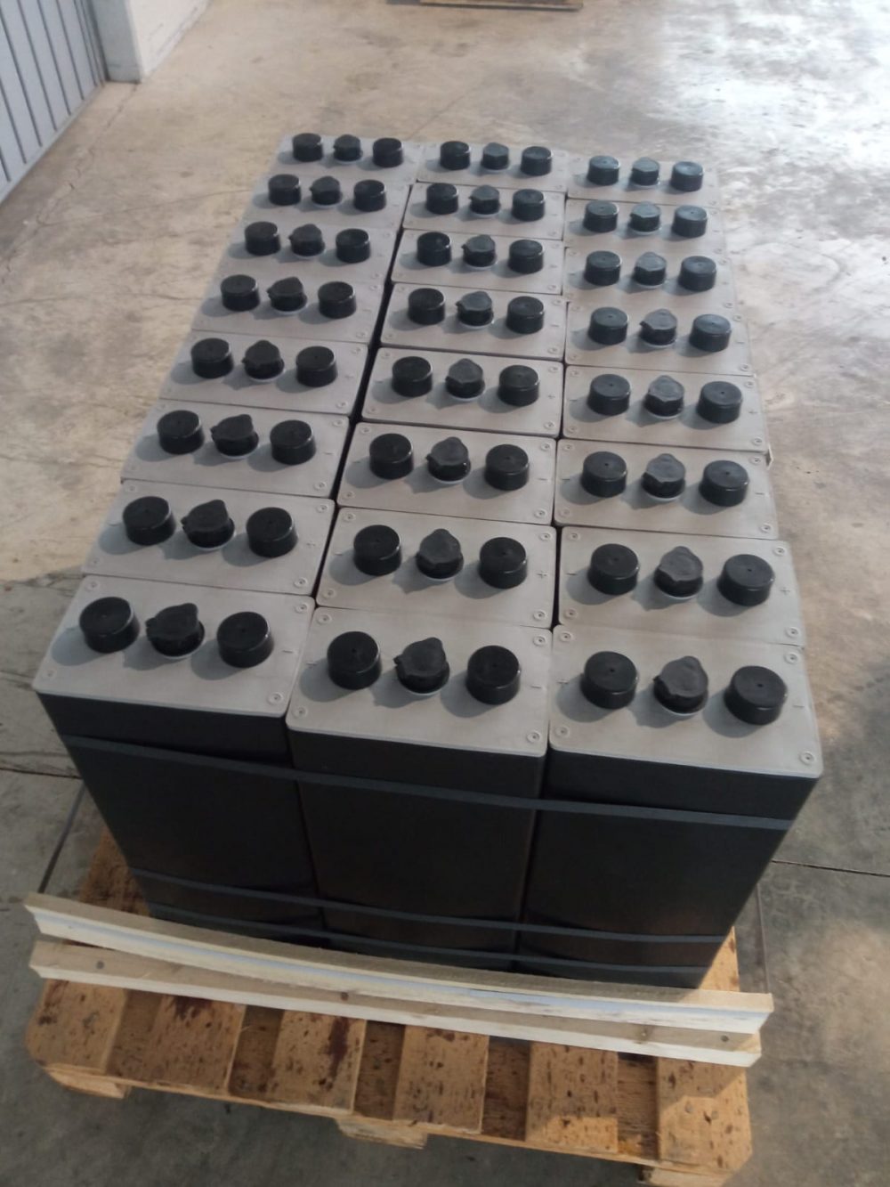 KIT BATERÍA SIN COFRE 48V 6 Pzs 690 Ah - PRECIO: 3.370 € - Imagen 5