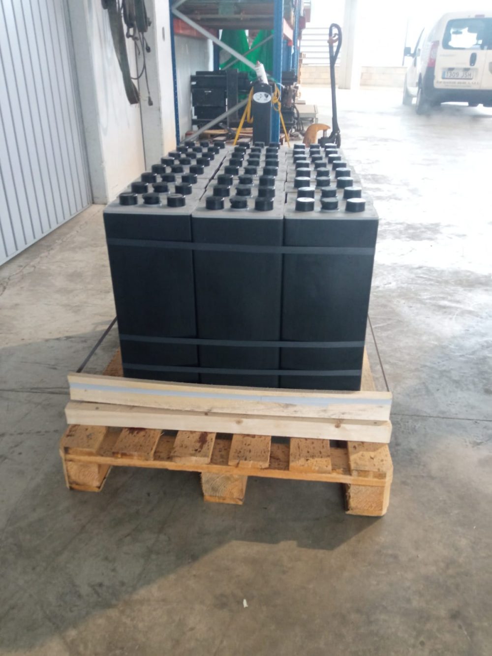 KIT BATERÍA SIN COFRE 48V 6 Pzs 690 Ah - PRECIO: 3.370 € - Imagen 9