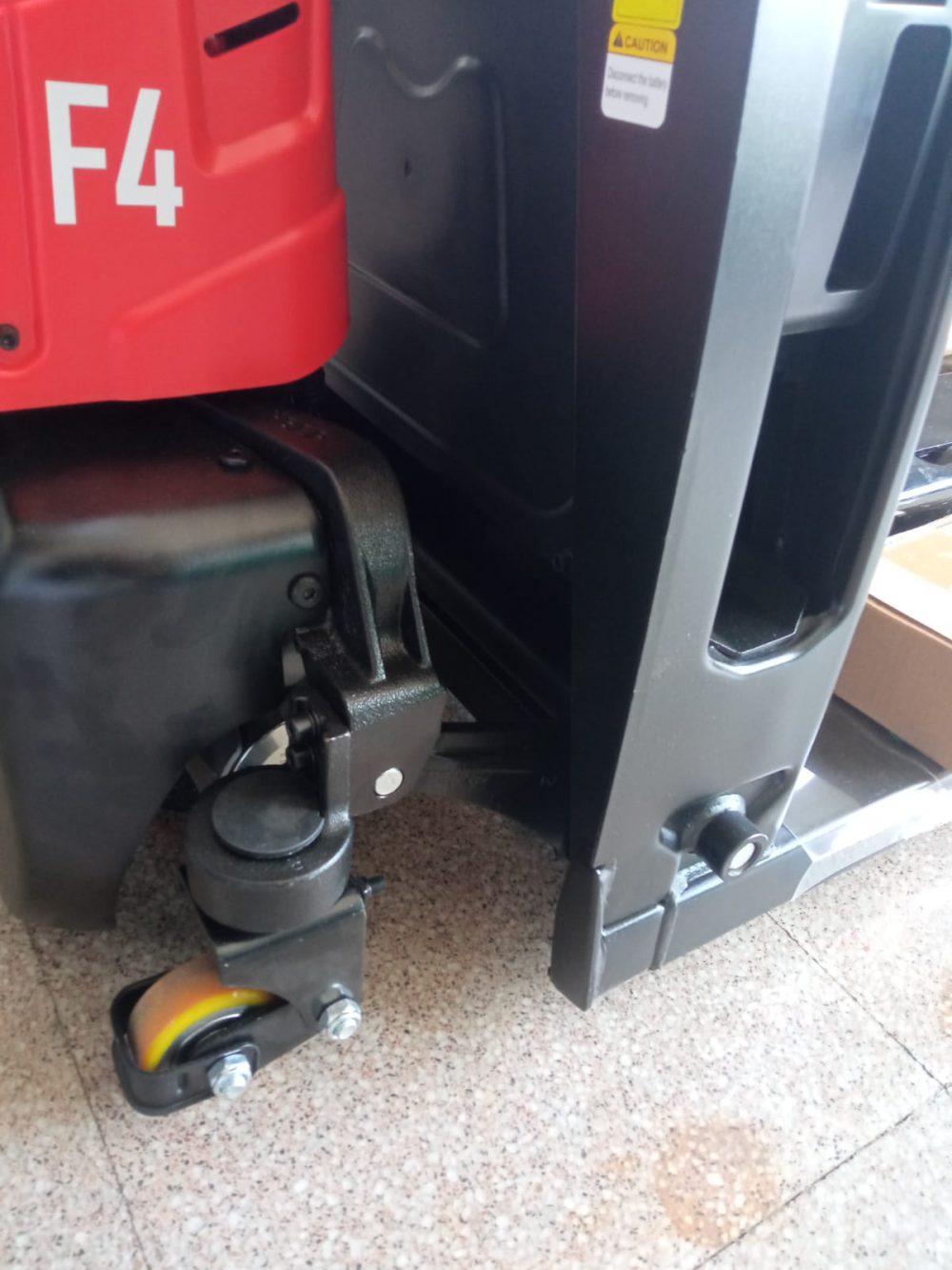 TRANSPALETA ELÉCTRICA NUEVA - RF-4 PRECIO.: 1.190€ - Imagen 14
