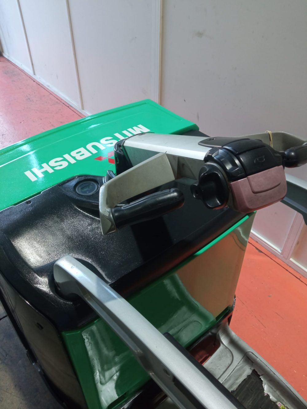 Transpaleta Eléctrica Mitsubishi usada PBV-20-N PRECIO.: 2.700€ - Imagen 10