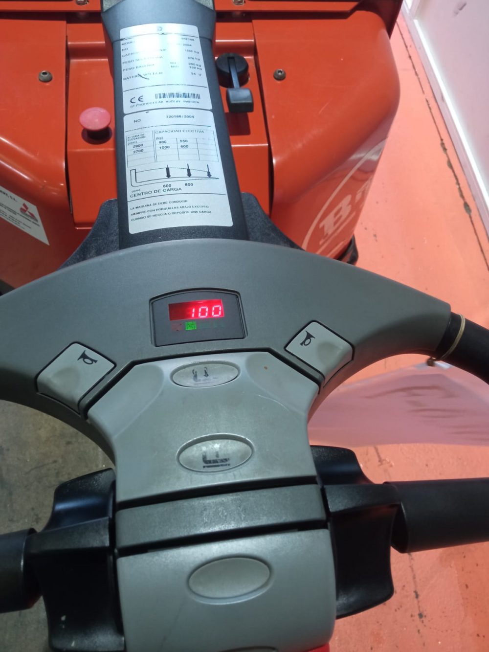 APILADOR ELÉCTRICO BT SWE100 - CON BATERÍA TRACCIÓN DE GEL- OCASIÓN- PRECIO: 2.950 € - Imagen 7