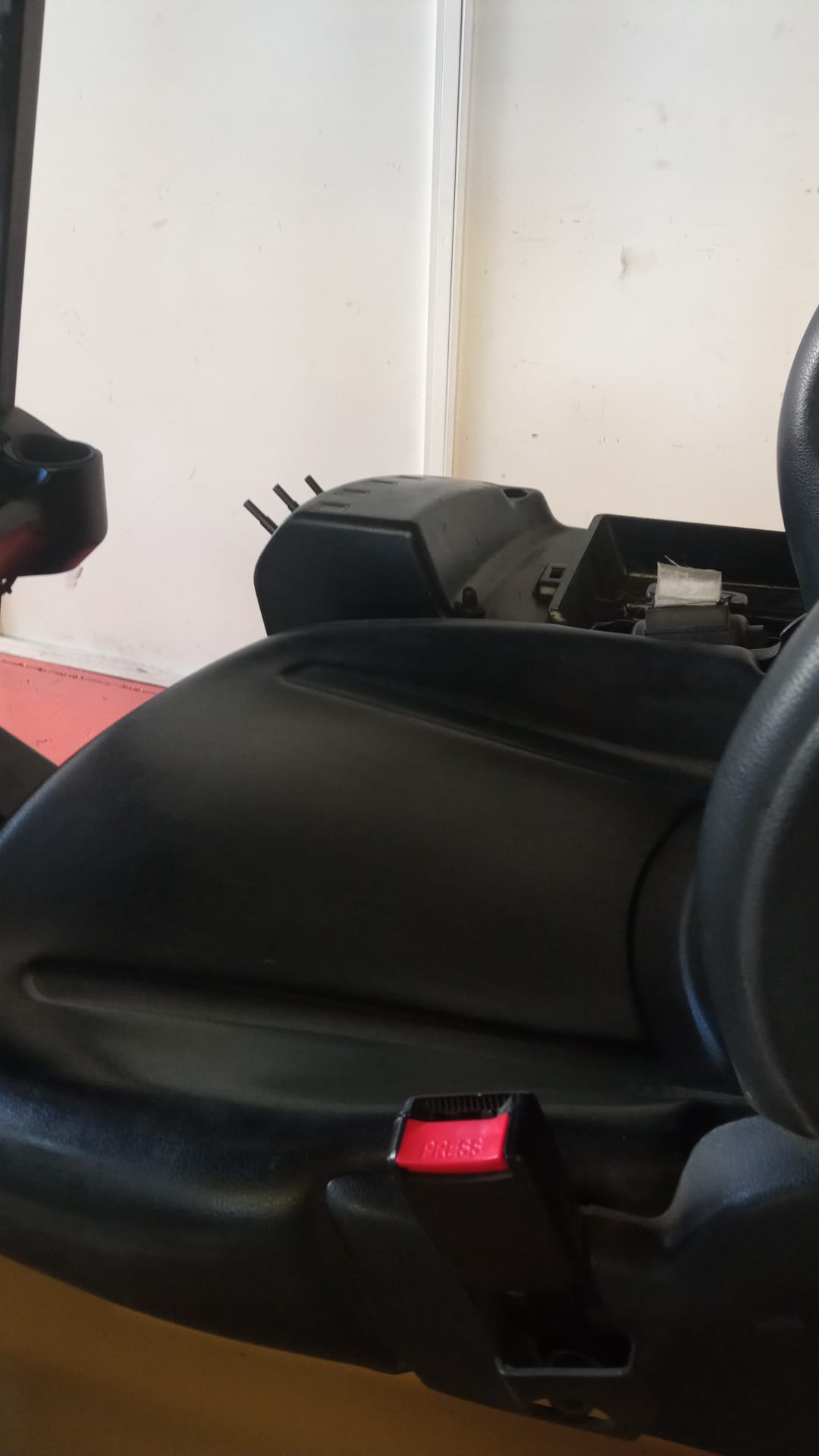 CARRETILLA ELEVADORA ELÉCTRICA CATERPILLAR EP16KT - PRECIO: 9.500 € - Imagen 9