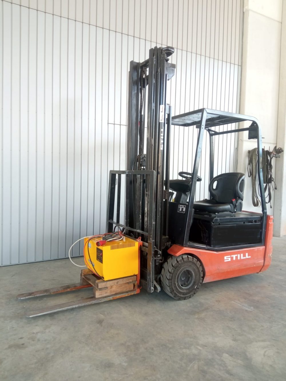 CARRETILLA ELEVADORA ELÉCTRICA STILL R20-15 OCASIÓN - PRECIO: 7.500€ - Imagen 2