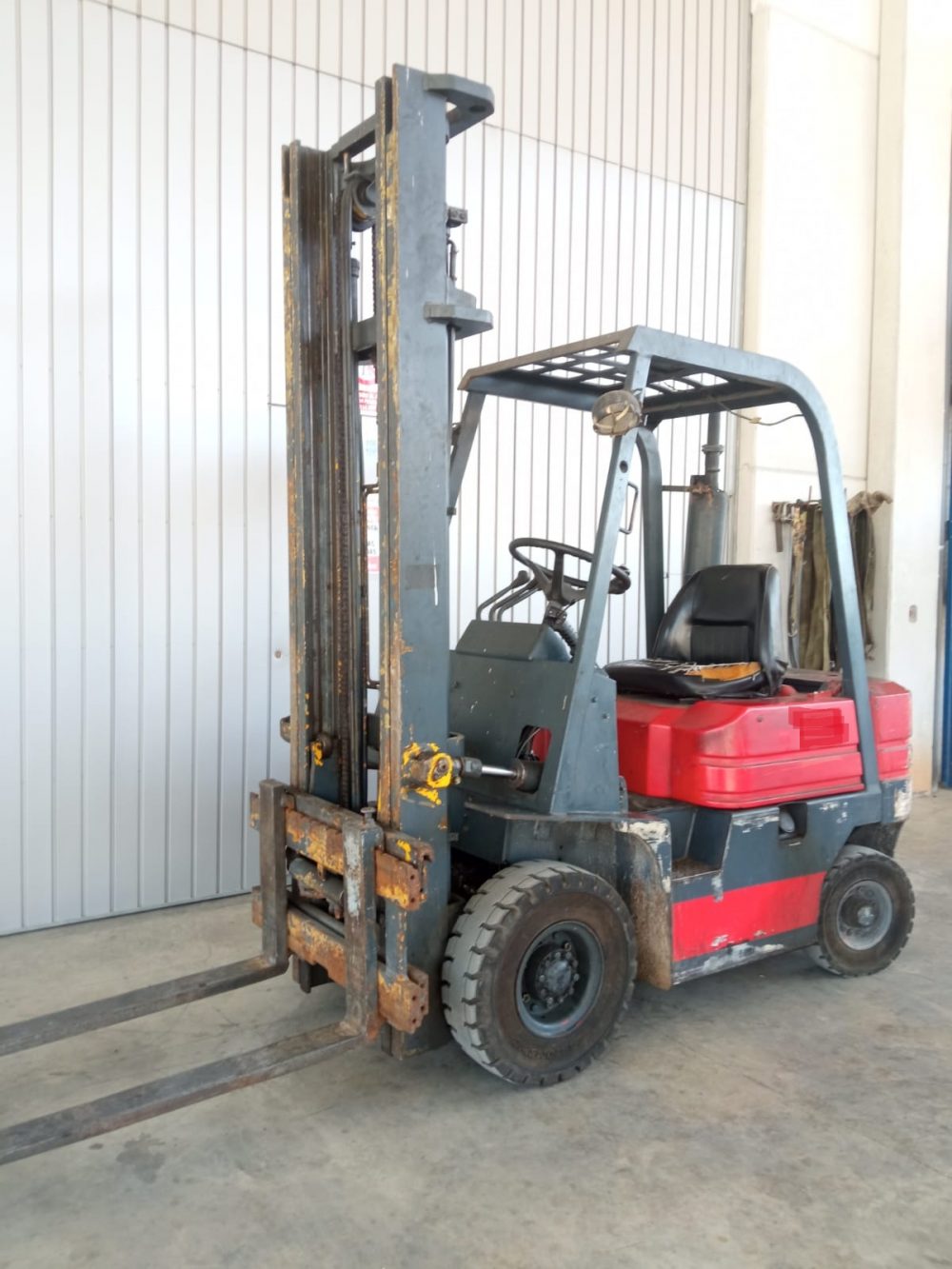 CARRETILLA ELEVADORA DIÉSEL IRISMAN FD15 OCASIÓN PRECIO: 3.500 € - Imagen 3