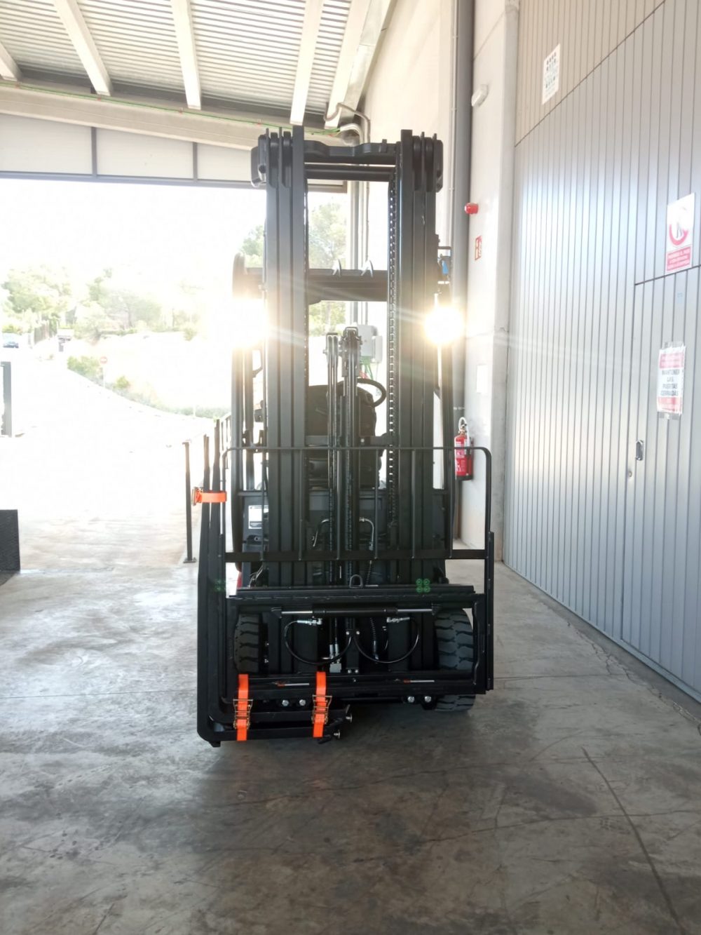 Carretilla Elevadora Eléctrica 1.6 Kg Litio - Nueva - PRECIO:  24.800 € - Imagen 10