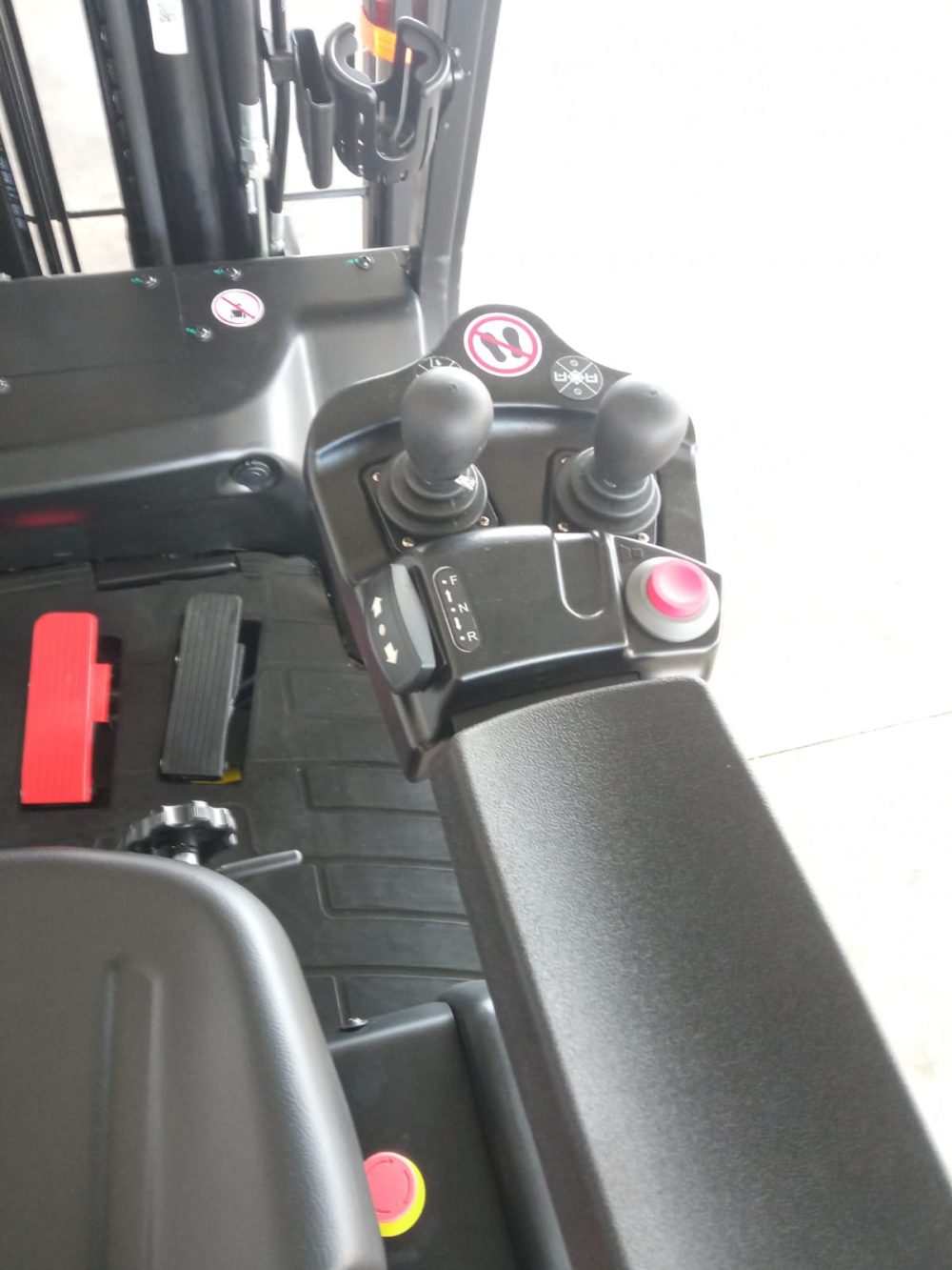 Carretilla Elevadora Eléctrica 1.6 Kg Litio - Nueva - PRECIO:  24.800 € - Imagen 7