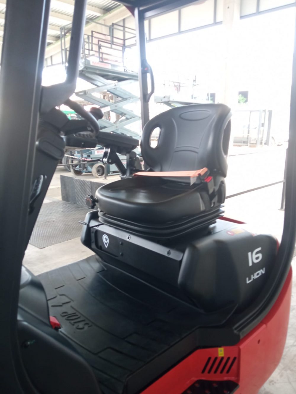 Carretilla Elevadora Eléctrica 1.6 Kg Litio - Nueva - PRECIO:  24.800 € - Imagen 14