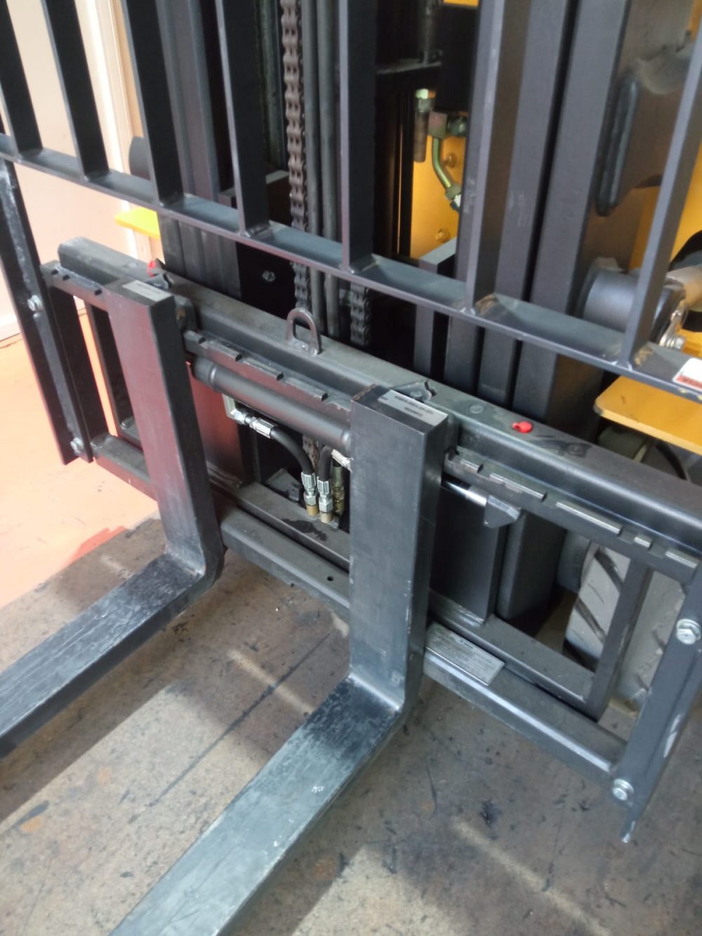 CARRETILLA ELVADORA ELÉCTRICA-MATRICULADA CAT 20 - OCASIÓN - PRECIO: 15.700 € - Imagen 11