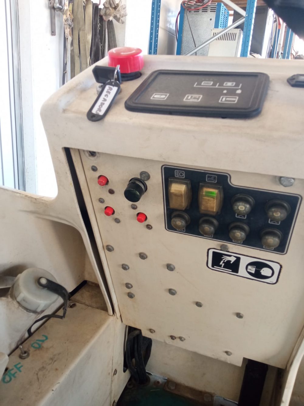 Fregadora Industrial Tennant 7200 Ocasión 130 Litros - Precio 3.200 € - Imagen 7