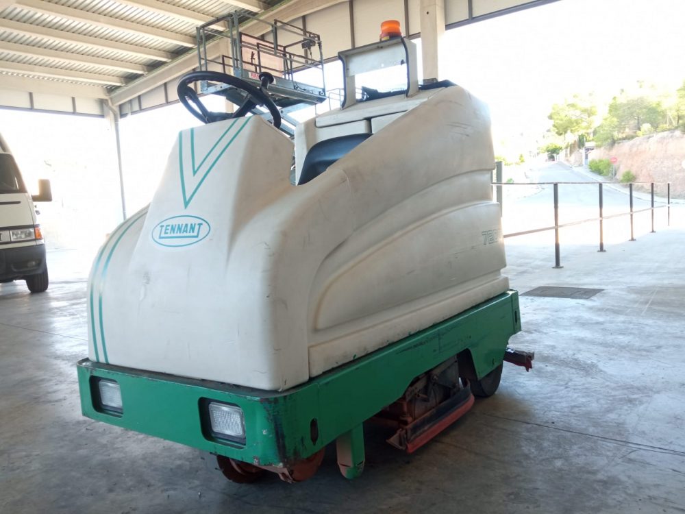 Fregadora Industrial Tennant 7200 Ocasión 130 Litros - Precio 3.200 € - Imagen 4