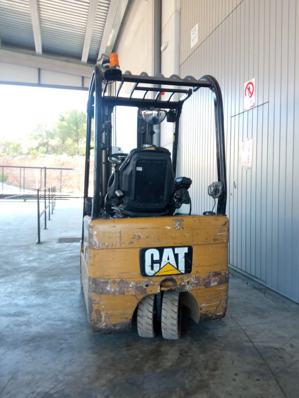 CARRETILLA ELEVADORA ELÉCTRICA USADA CATERPILLAR EP16NT - PRECIO: 8.900 € - Imagen 3