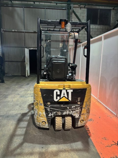 CARRETILLA ELEVADORA ELÉCTRICA CATERPILLAR EP15PNT - PRECIO: 8.700 € - Imagen 4