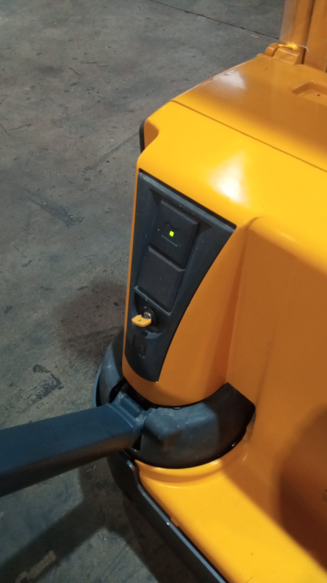 APILADOR ELÉCTRICO MIC WP10 - OCASIÓN - F-736 - PRECIO: 3.500 € - Imagen 5