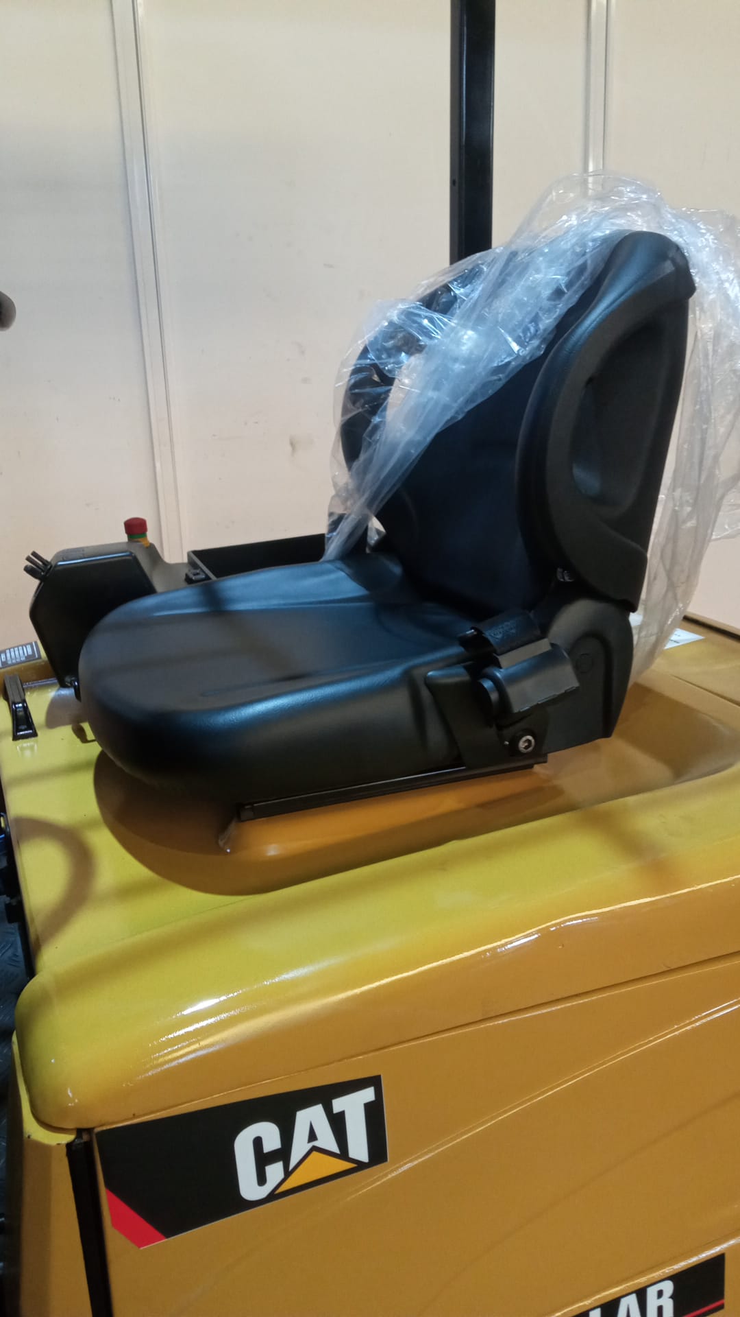 CARRETILLA ELEVADORA ELÉCTRICA CATERPILLAR EP16KT - PRECIO: 9.700 € - Imagen 14