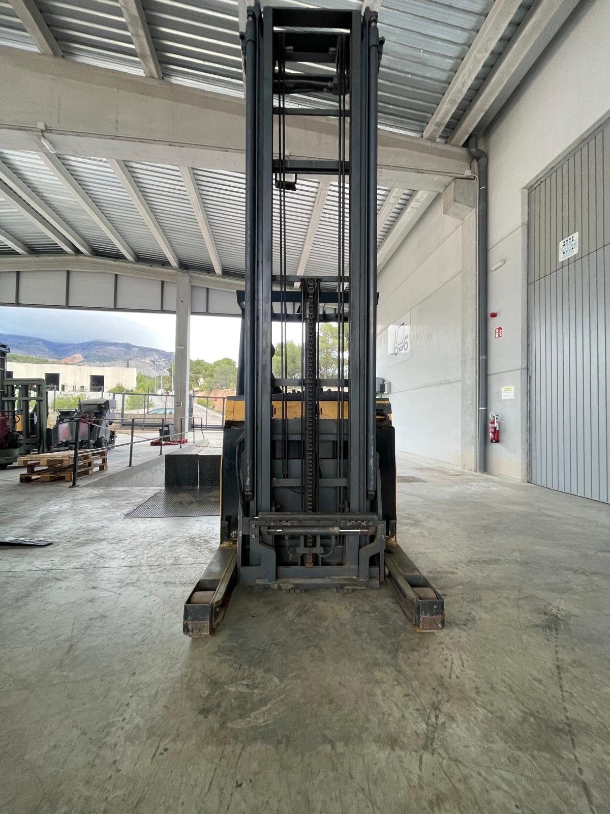 Carretilla Retráctil ATLET DTFVRF850 F-744- Ocasión - PRECIO: 6.000 € - Imagen 2