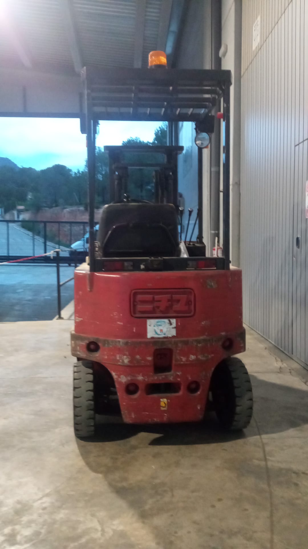 CARRETILLA ELEVADORA ELÉCTRICA NYK FB15P- 1.500 Kg - OCASIÓN- PRECIO: 3.700 € - Imagen 4