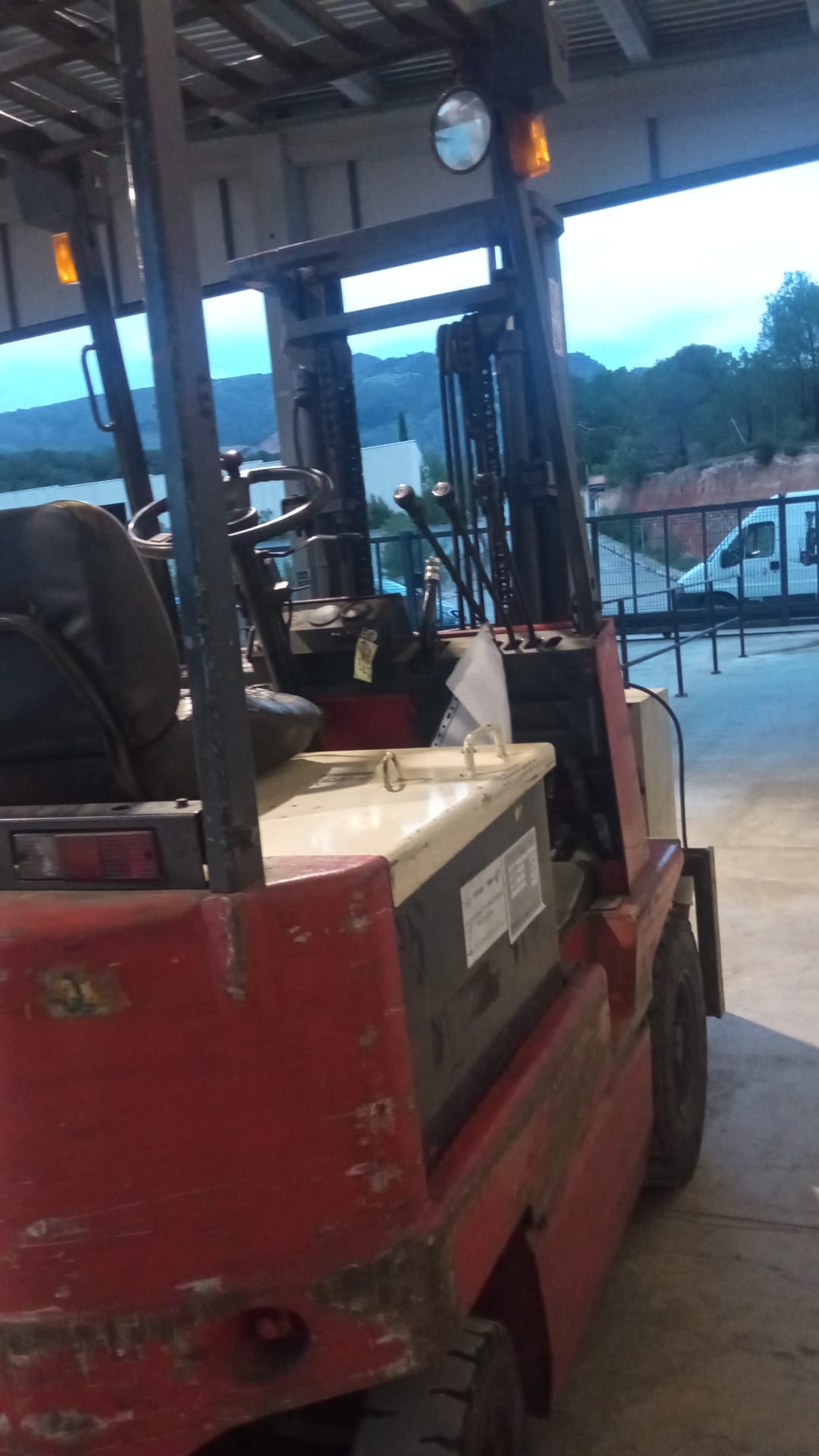 CARRETILLA ELEVADORA ELÉCTRICA NYK FB15P- 1.500 Kg - OCASIÓN- PRECIO: 3.700 € - Imagen 5