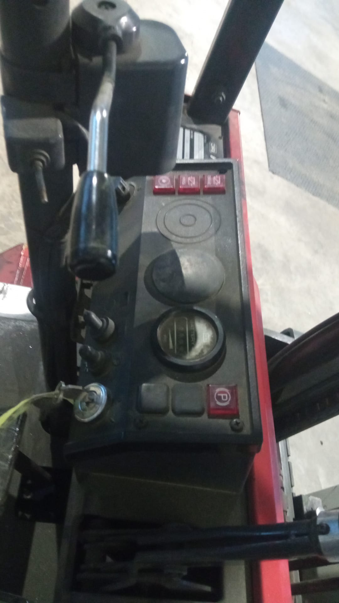 CARRETILLA ELEVADORA ELÉCTRICA NYK FB15P- 1.500 Kg - OCASIÓN- PRECIO: 3.700 € - Imagen 8