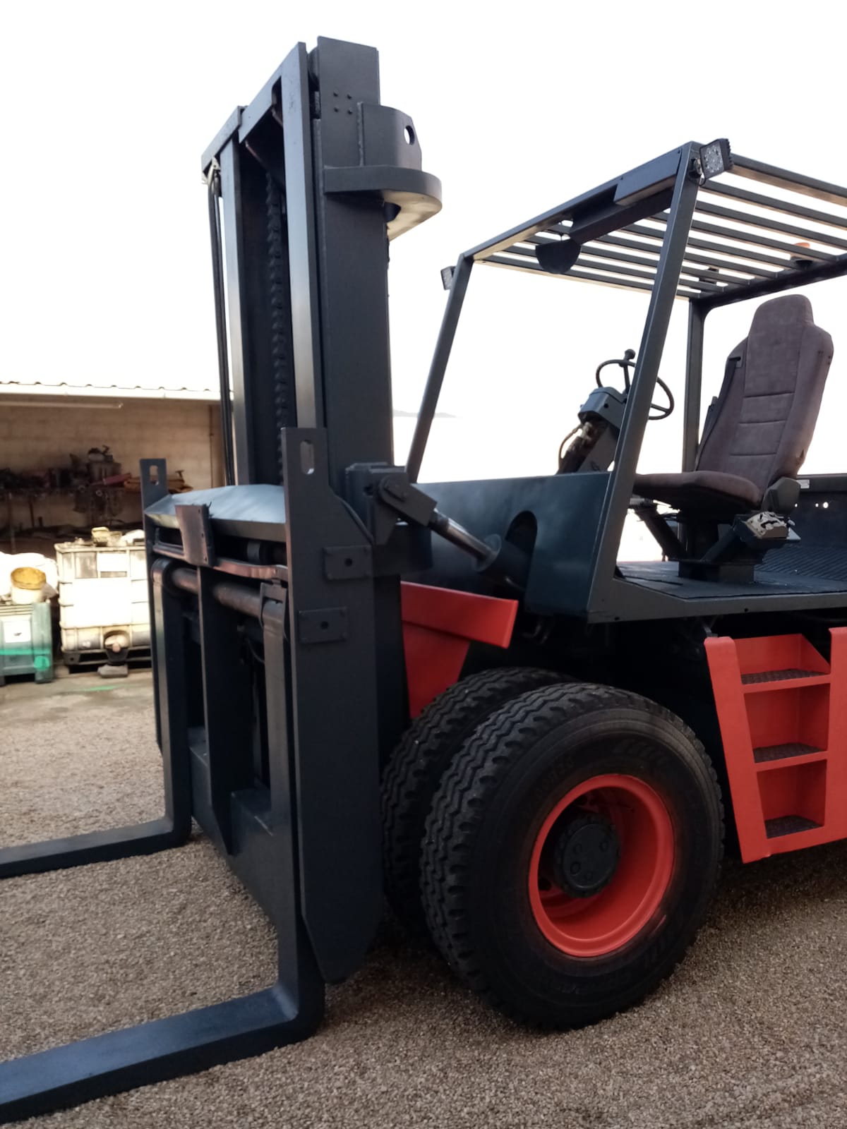 CARRETILLA ELEVADORA DIÉSEL LINDE H120 12 t - F-234 -PRECIO: 27.500 € - Imagen 18