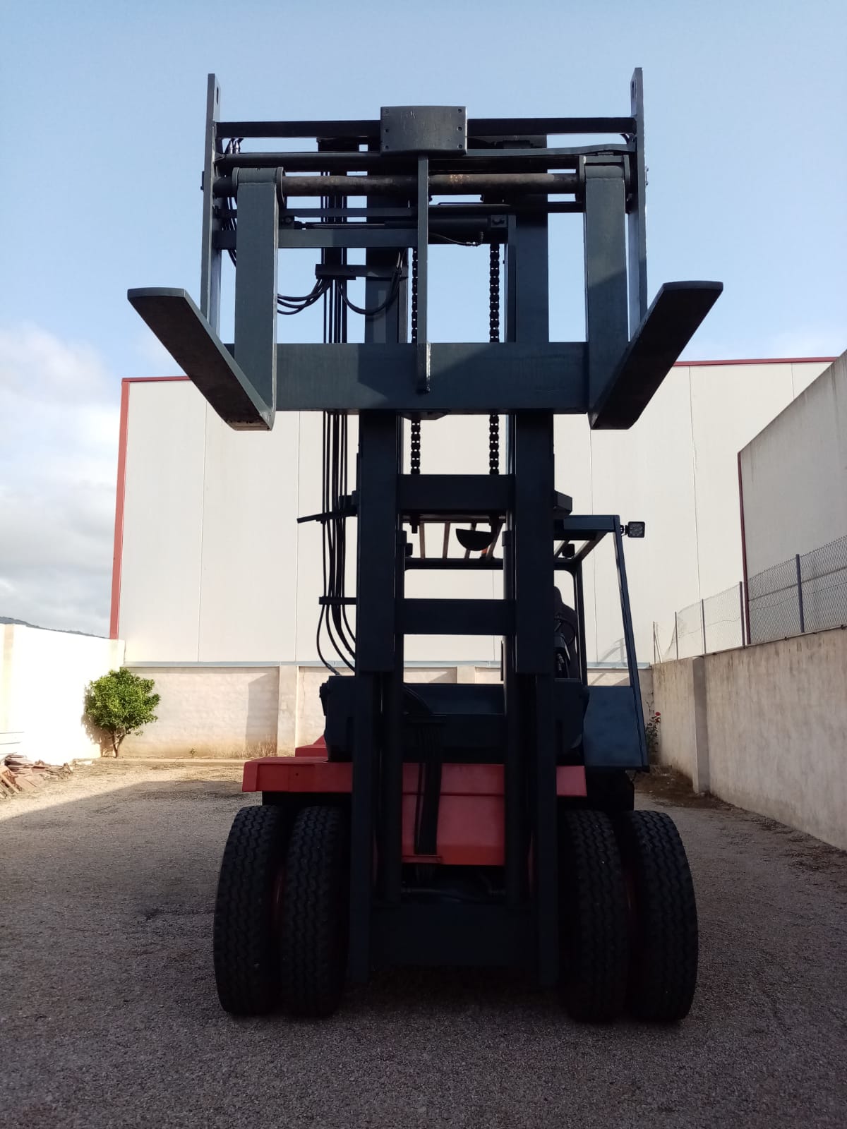 CARRETILLA ELEVADORA DIÉSEL LINDE H120 12 t - F-234 -PRECIO: 27.500 € - Imagen 13