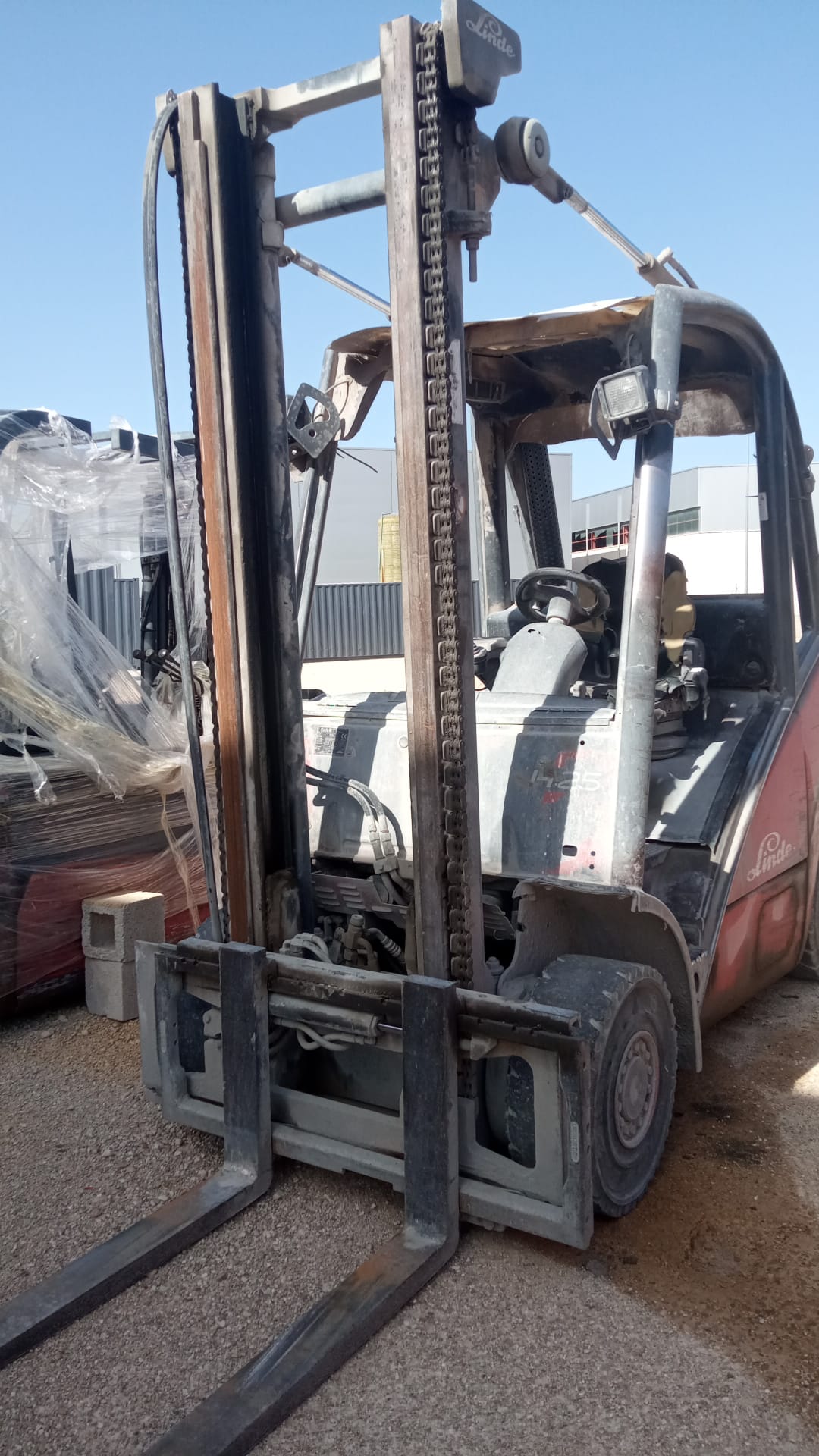 CARRETILLA ELEVADORA DIÉSEL LINDE H25D - F-801 -PRECIO: 5.500 € - Imagen 3