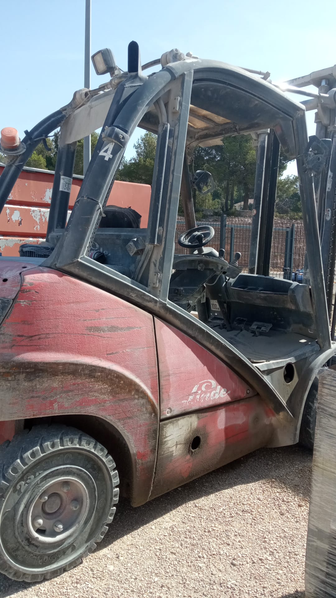 CARRETILLA ELEVADORA DIÉSEL LINDE H25D - F-801 -PRECIO: 5.500 € - Imagen 9