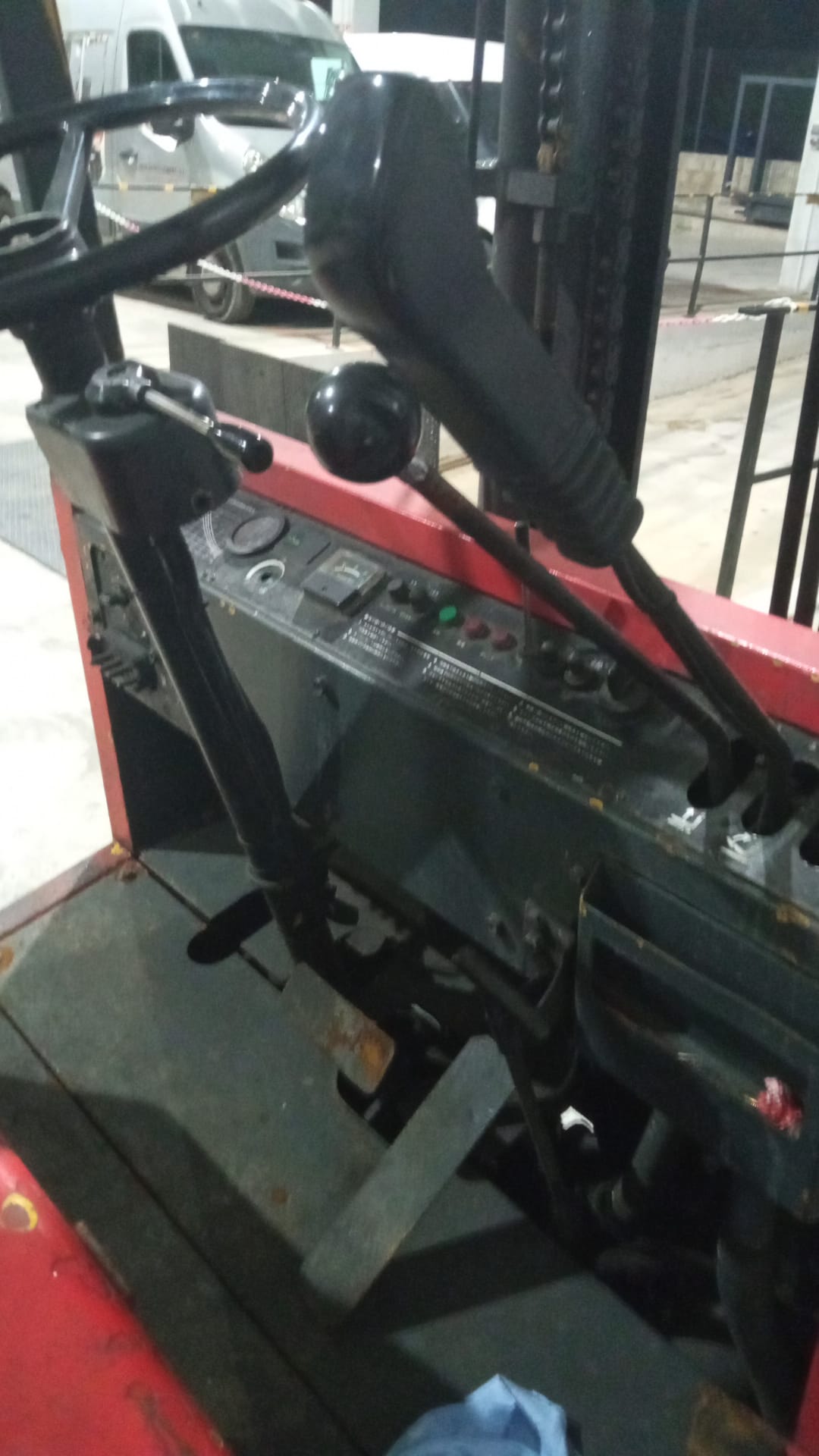 CARRETILLA ELEVADORA ELÉCTRICA NYK FB15PN - F-815 - 1.500 Kg - OCASIÓN- PRECIO: 3.500 € - Imagen 7