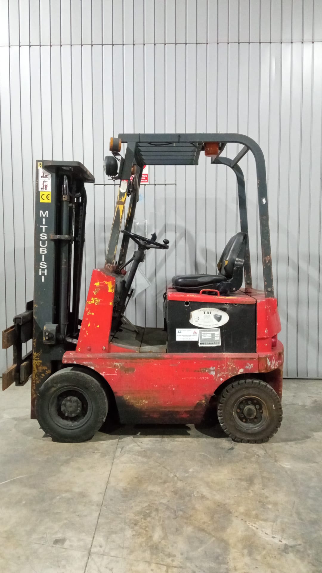 CARRETILLA ELEVADORA ELÉCTRICA NYK FB15PN - F-815 - 1.500 Kg - OCASIÓN- PRECIO: 3.500 € - Imagen 8
